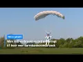 🪂 Wim (60) verbreekt record en springt 61 keer voor darmkankeronderzoek | Hart van Nederland