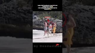 Taylor Swift Handed Her Towel Off To Her Bodyguard He Blended Into Situation Very Well Taylorswift 