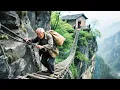 Download Lagu 中国人迹罕至的桃源仙境！2男1女居住在贵州大山之巅，面前就是十万大山【乡村阿泰】