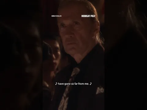 The lady was SINGING! 🤺