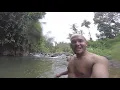 Asyik!!!mandi sambil melihat kehidupan ikan di dalam air...