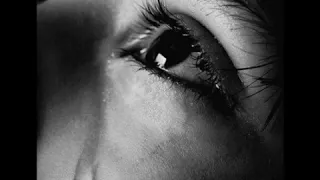 بدموعي صار لسان يحجن علية 