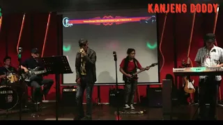 Download Kanjeng Doddy (Delima Band)--LIVE--Neraka Jahanam (Dua Kribo cover) MP3