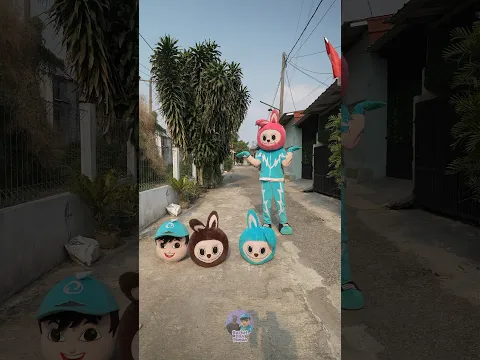 Badut Boboiboy Memilih Kepalanya