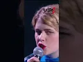 Zaho de Sagazan interprète son single "la symphonie des éclairs" aux #VictoiresDeLaMusique