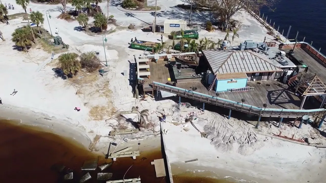 Cape Coral Yacht Club & Boat House Tiki Bar
