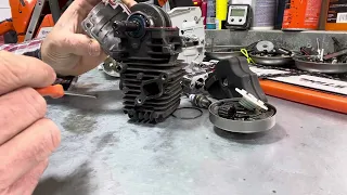 Clamshell chainsaws and why porters don t do them