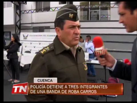 Policía detiene a tres integrantes de una banda de roba carros