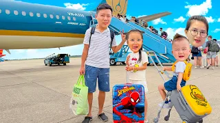 Changcady review vali kéo, đứa em Táo đi máy bay trải nghiệm ở vinwonders Nam Hội An.