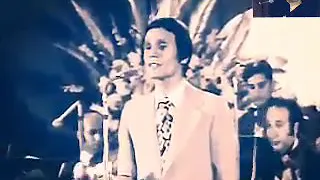 عبدالحليم وفي   ليلة مش ناسيها   من اغنية أي دمعة حزن لا دندنها