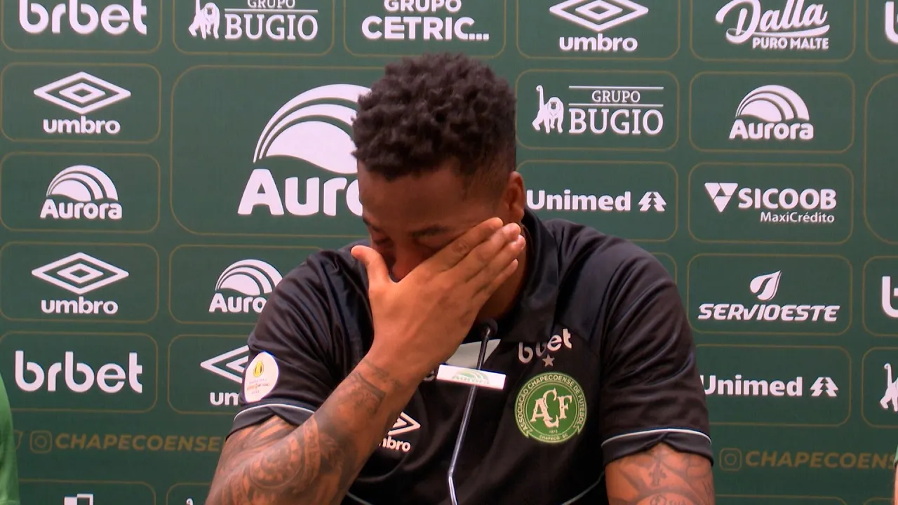 Chapecoense apresenta mais dois reforços para a Série B