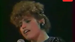 اغنية نادرة لنجاة اعتابو بالشلحة الامازيغية وحزينة جدا لا تبتسم فيها نجاة دندنها