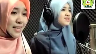 Download WANITA - musik MP3