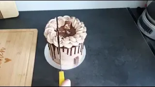 كيفية تقطيع لاير كيك 