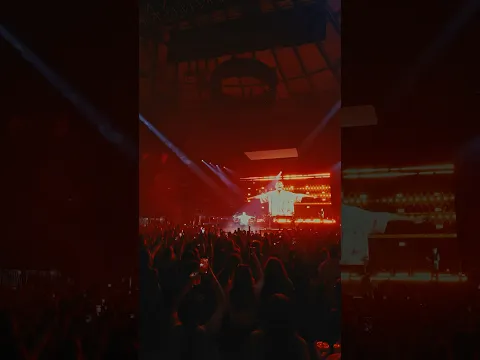 One of my favourite moments from MSG. Singing this with you all will live with me forever! Thank you