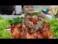 Download Lagu มะระยักษ์กินกับตำกุ้งแซลมอหอมดองหัวใหญ่มาก แซ่บนัวสุดยอด