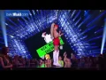 Nicki Minaj calls Miley a b on