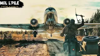 رجل عجوز يجد كنز من الذهب فيطارده الجنود من أجل سرقته معتقدين انه ضعيف لكن يفاجئهم بمهاراته 𝐒𝐢𝐬𝐮 