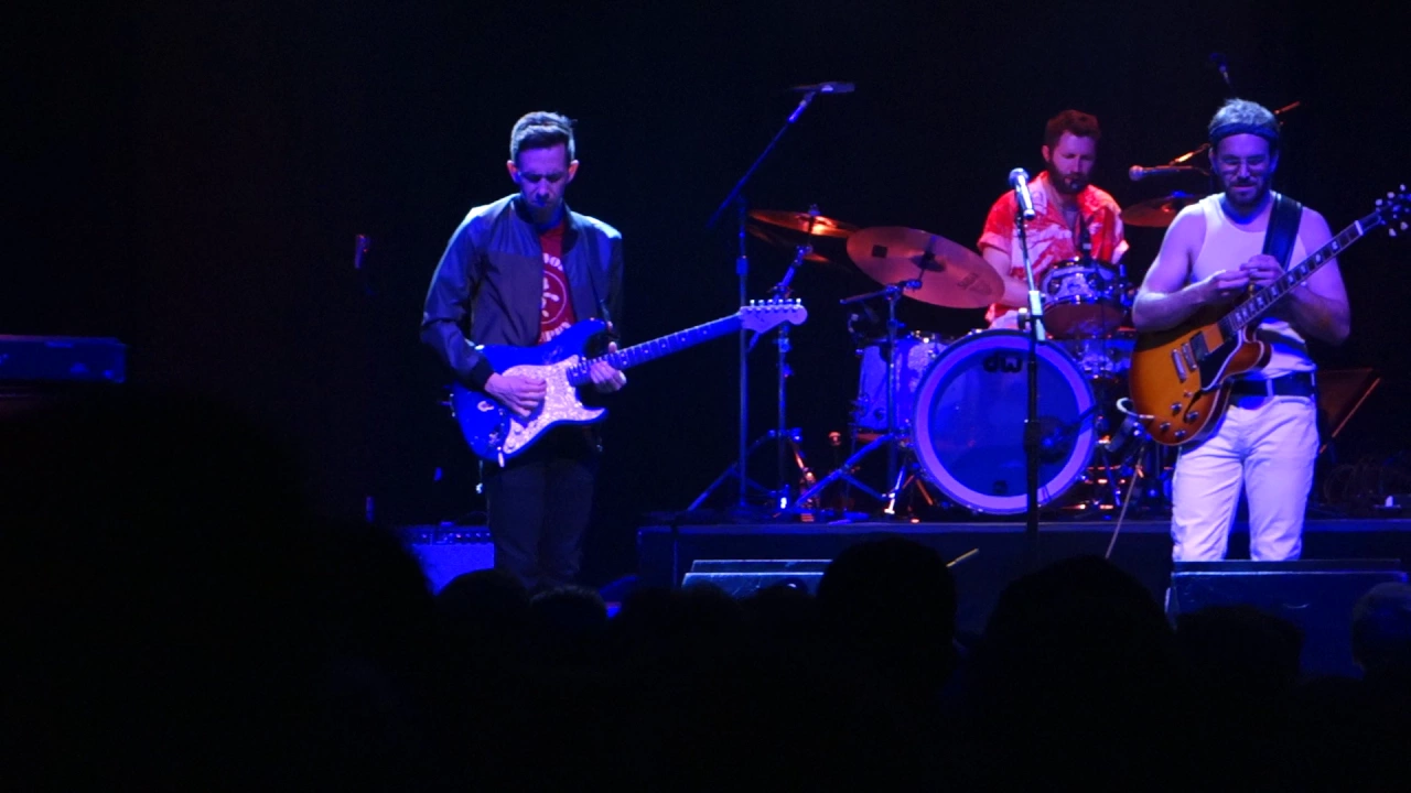 Vulfpeck - Smile Meditation (Live at The Fillmore 06/07/17) Vulfpeck - Smile Meditation (Live at The Fillmore 06/07/17)