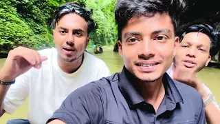  আসলে দেশে থেকে বন্ধুদের সাথে ঘোরার মজাই আলাদা🥰🌺