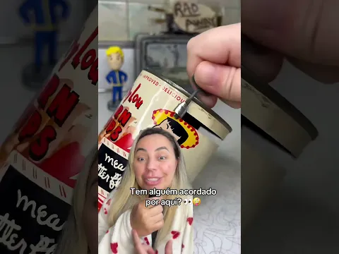 Abrindo lata de salgadinho Vintage