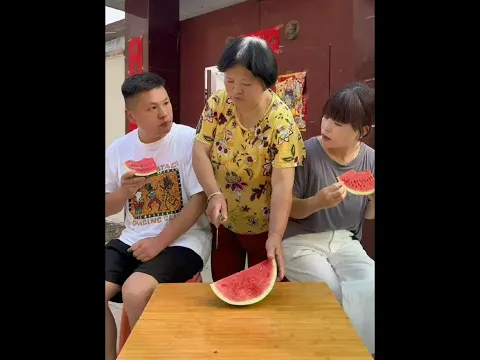 Video Thumbnail: @TCL空调 #TCL小蓝翼空调冠军昕选#爱搞笑的小夫妻 #夫妻搞笑视频 #搞笑夫妻