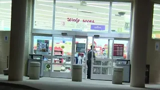 Masked man robs Walgreens in Dearborn Heights