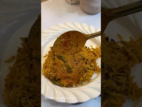 Mai to fan ho gai es Salan ki #shorts #bristihomekitchen #mirchisalan