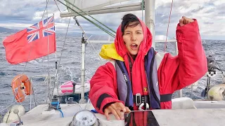 SURFING AT 11 KNOTS On An OLD Catamaran | Wildlings Sailing