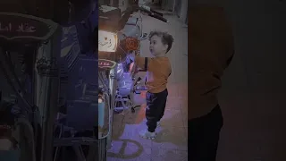 صغير بعدك عل هوا وانا حبك ياصغيرون 