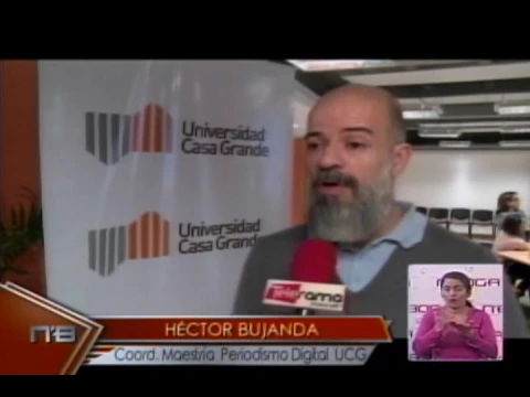 Futuro de los medios informativos en la pantalla de un celular