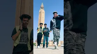 واقف علي القمه ومعايا مكالمه  واقف علي القمه ومعايا مكالمه