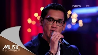 Afgan \u0026 The Gandarianz - Sadis (Live at Music Everywhere) *