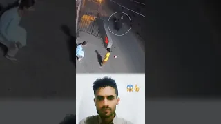 حين رأته يقترب من أخيها استعذت بالله وقفزت نحوه فهرب الشيطان عاجز ا ترند لايك اكسبلور Shorts 