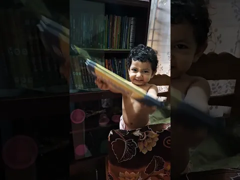 kids try to read book