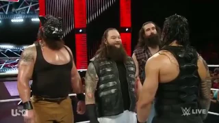 رومان رينز ضد عائلة العمالقة براي وايت 