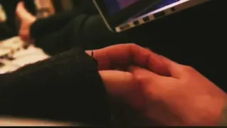 لا تسيب يدي دندنها