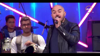 تعشبشاي   محمود العسيلي يبدع فى أغنية   ضحكة   و   آدم عمرو   يعزف على الدرامز دندنها