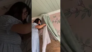 DIY bed crown