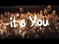 Download Lagu It's You - Ali Gatie [Lyrics] | Taylor Swift, Troye Sivan, Meghan Trainor