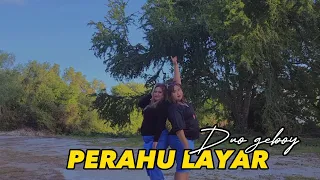 Download PERAHU LAYAR - DUO GEBOY ( cover ) MP3