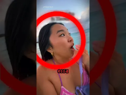 Essa garota entrou no mar… sem imaginar o que estava por vir 😨#curiosidades #shorts