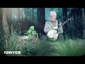 Steve Martin and Kermit the Frog in "Dueling Banjos"