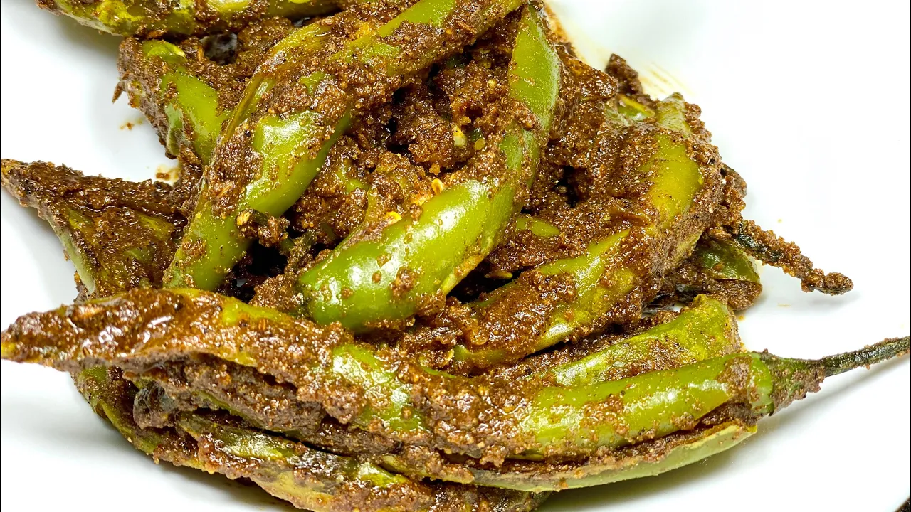 जब सब्ज़ी लगे बेस्वाद तो बनाये यह बेसन वाली मिर्च फ्राई | Besan wali Hari Mirch | Green Chilly pickle