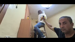 هاجمنا عش الدبابير ليلا ولكن للاسف حصلت اصابات بين قرص واختناق مع جمال العمواسي دندنها