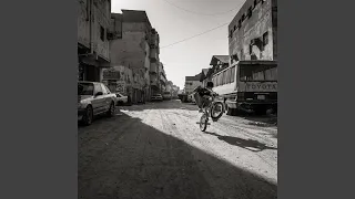 أحب سجارتي دندنها