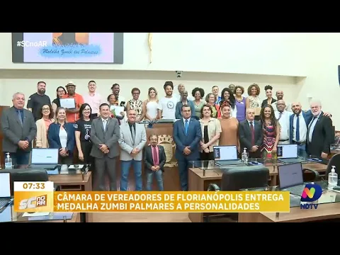 Câmara de Vereadores de Florianópolis entrega medalha Zumbi dos Palmares a personalidades