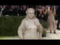 Heidi Klum stuns at the 2026 Met Gala in a statuette glam
