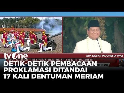 Momen Presiden Prabowo Mencium Bendera Merah Putih Sebelum Dikibarkan