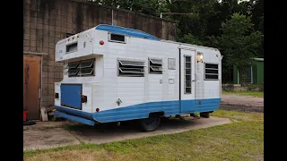 Check out this FREE Craigslist vintage camper 1967 Empire trailer